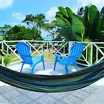Islander House On Rocky Cay Beach