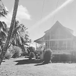 Islander House On Rocky Cay Beach