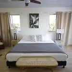 Alka\'S Paradise Guest House And Lodging