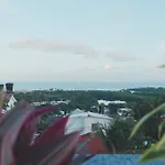 Saphire Apartments