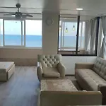 Apartamentos Commodore Bay Club