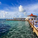 Decameron Aquarium