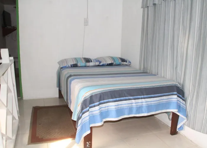 Room In Apartment - Green Sea Villa Helen Inn Located At Kilometer 4 Circunvalar