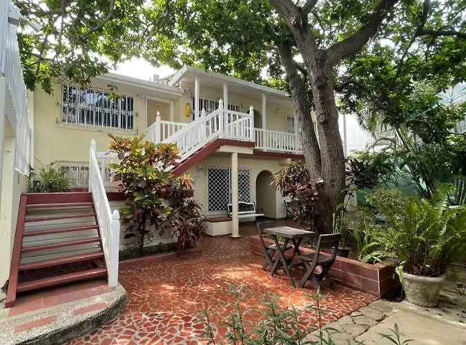 Hotel Mary May Inn
