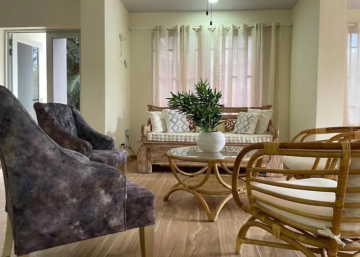 Alka\'S Paradise Guest House And Lodging