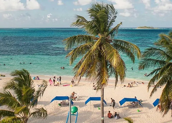 Frente A La Mejor Playa De La Isla: Vista Hermosa