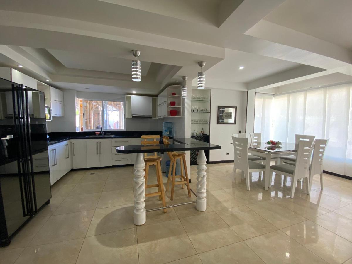 Guest house Martinez 2*