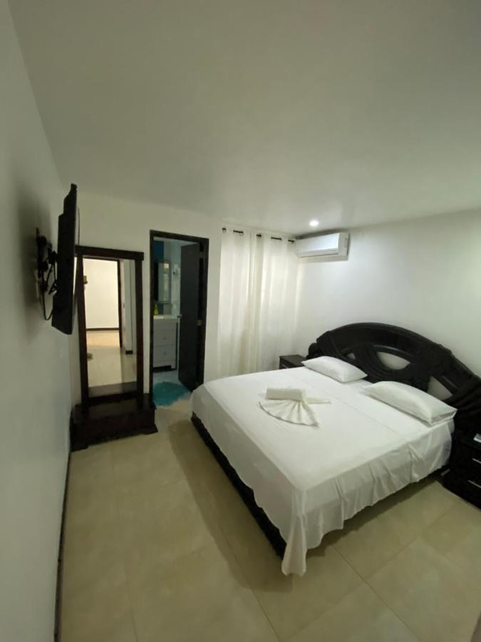 Guest house Martinez 2*