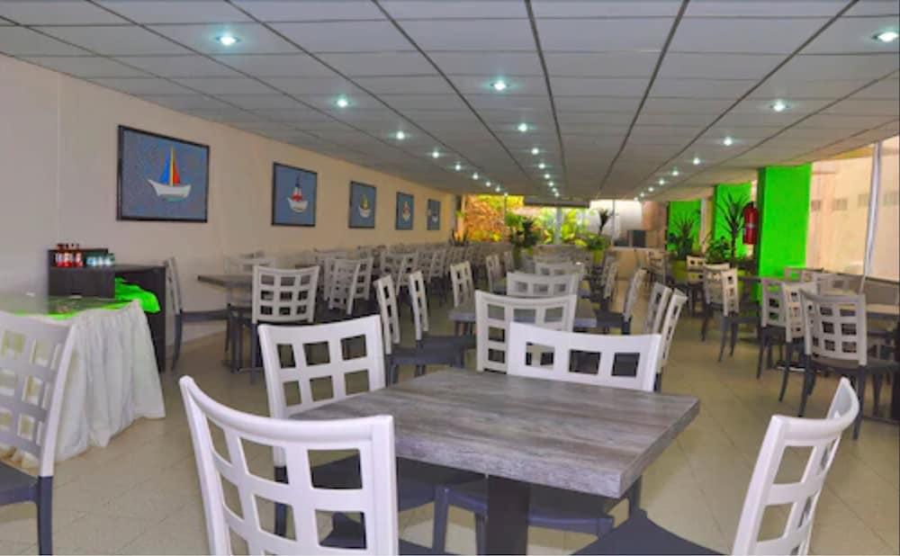 Tiuna Hotel 3*