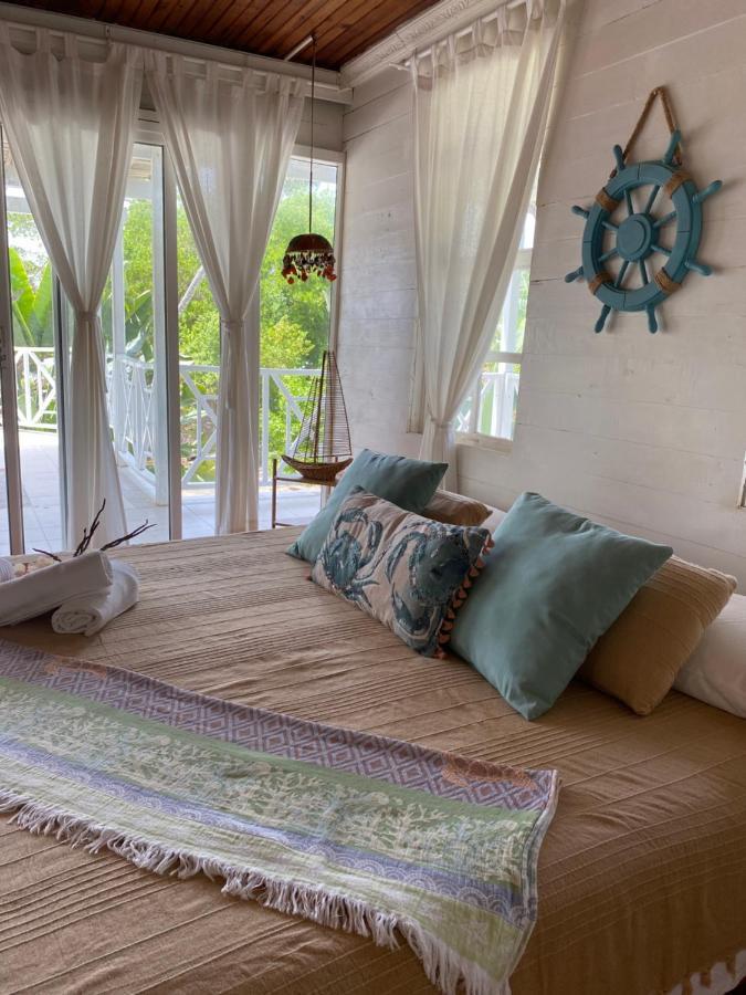 Islander House On Rocky Cay Inn *
