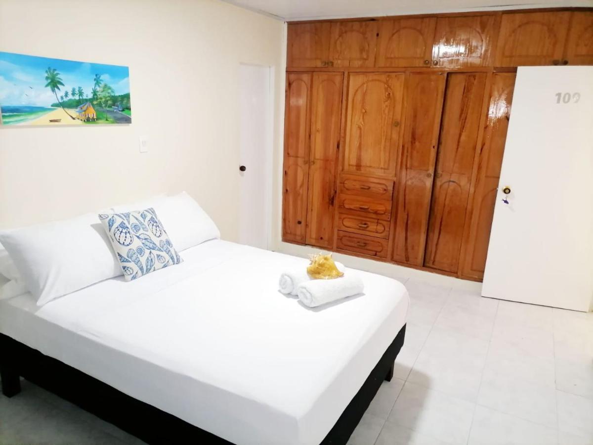 Hotel Aparta Jhonny Cay