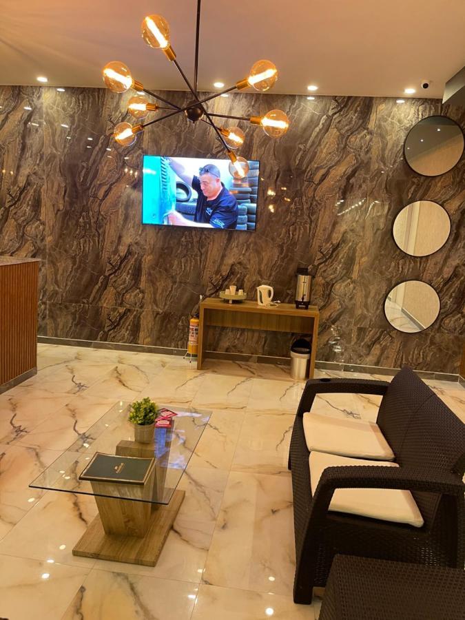 Hotel Wh