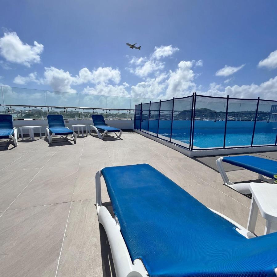 Hotel Azure Lofts & Pool 3*