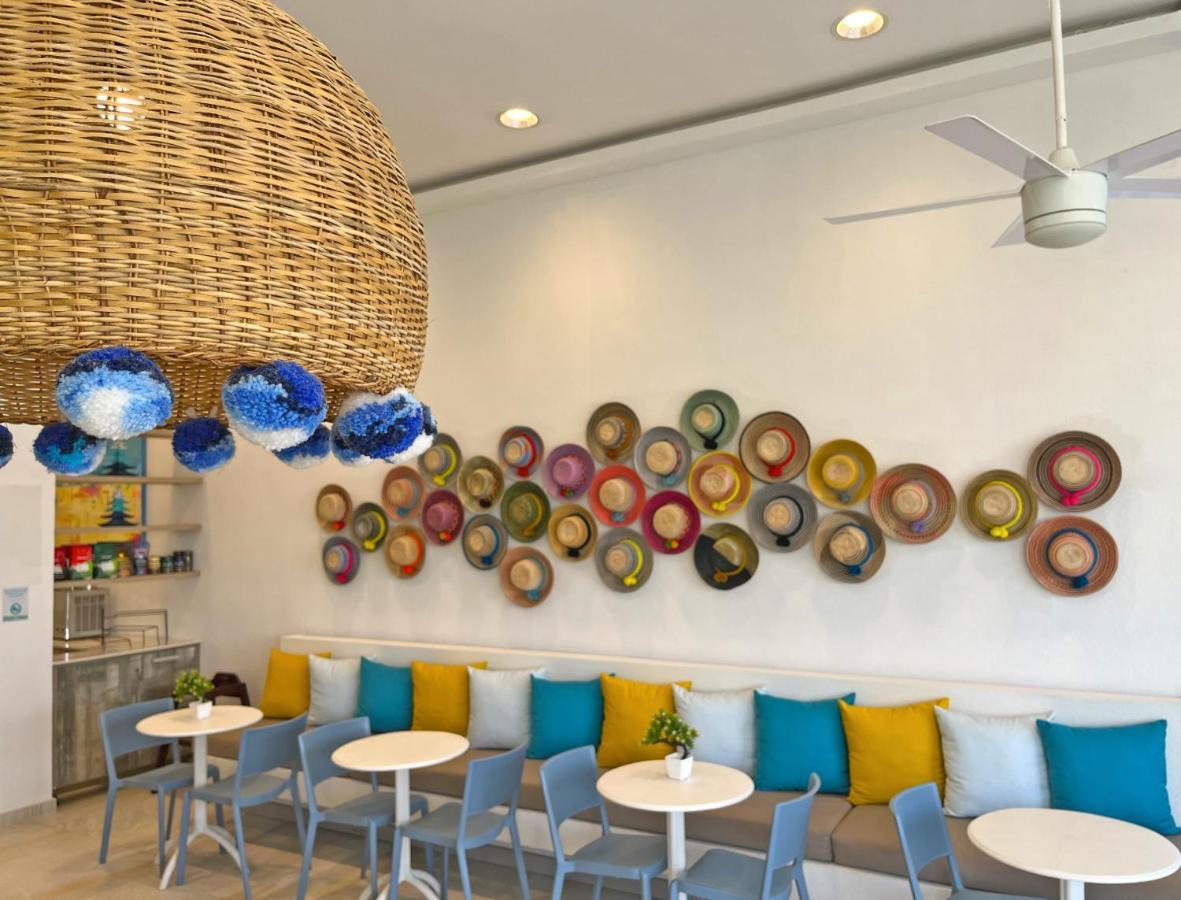 Hotel Azure Lofts & Pool 3*