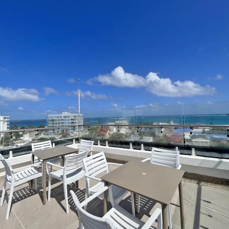 Hotel Azure Lofts & Pool 3*