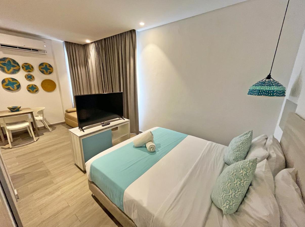 Azure Lofts & Pool 3*