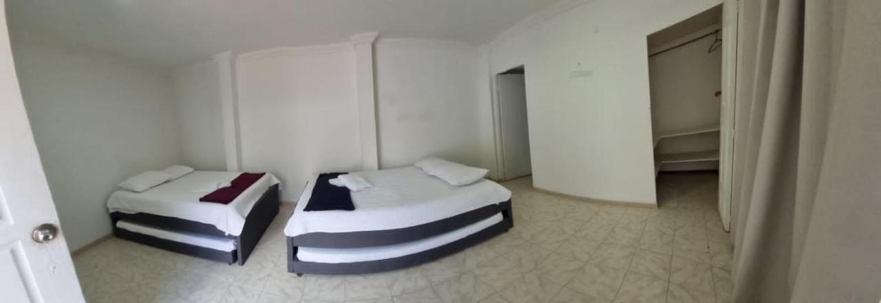 Topper House Apartahotel *