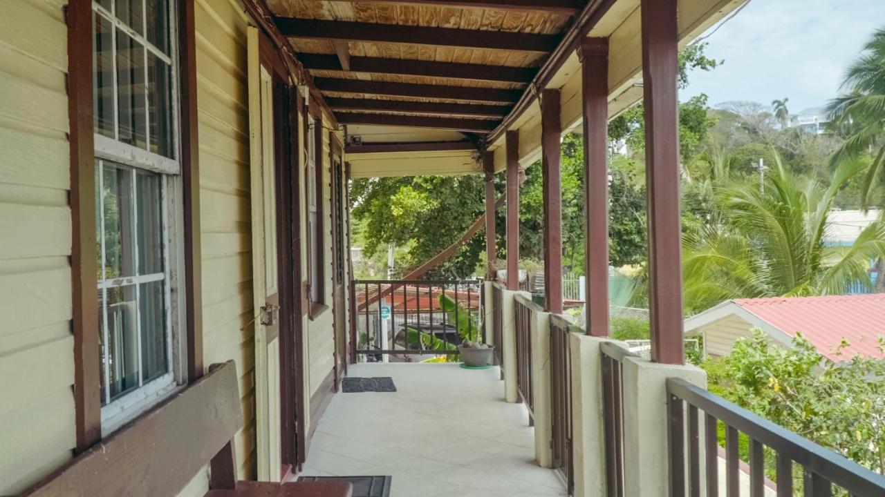 Nativa Miss Trinie Inn San Andrés