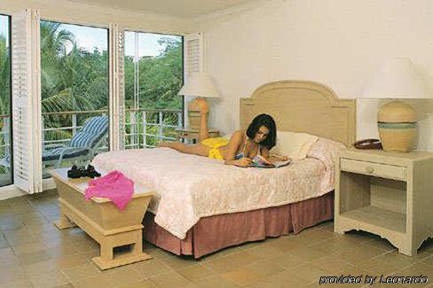 Decameron Aquarium Resort