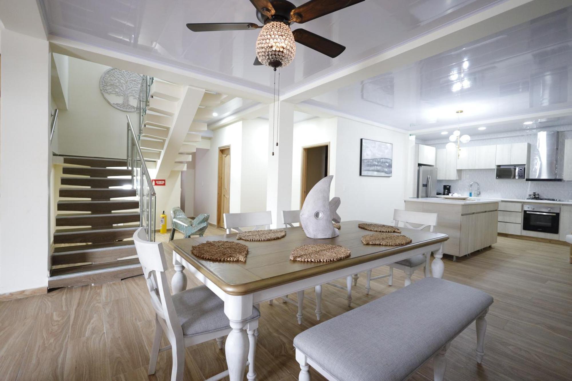 Alka's Paradise And Bed and breakfast *
