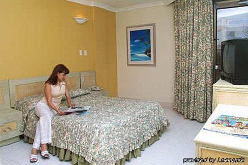 Decameron Maryland 4*