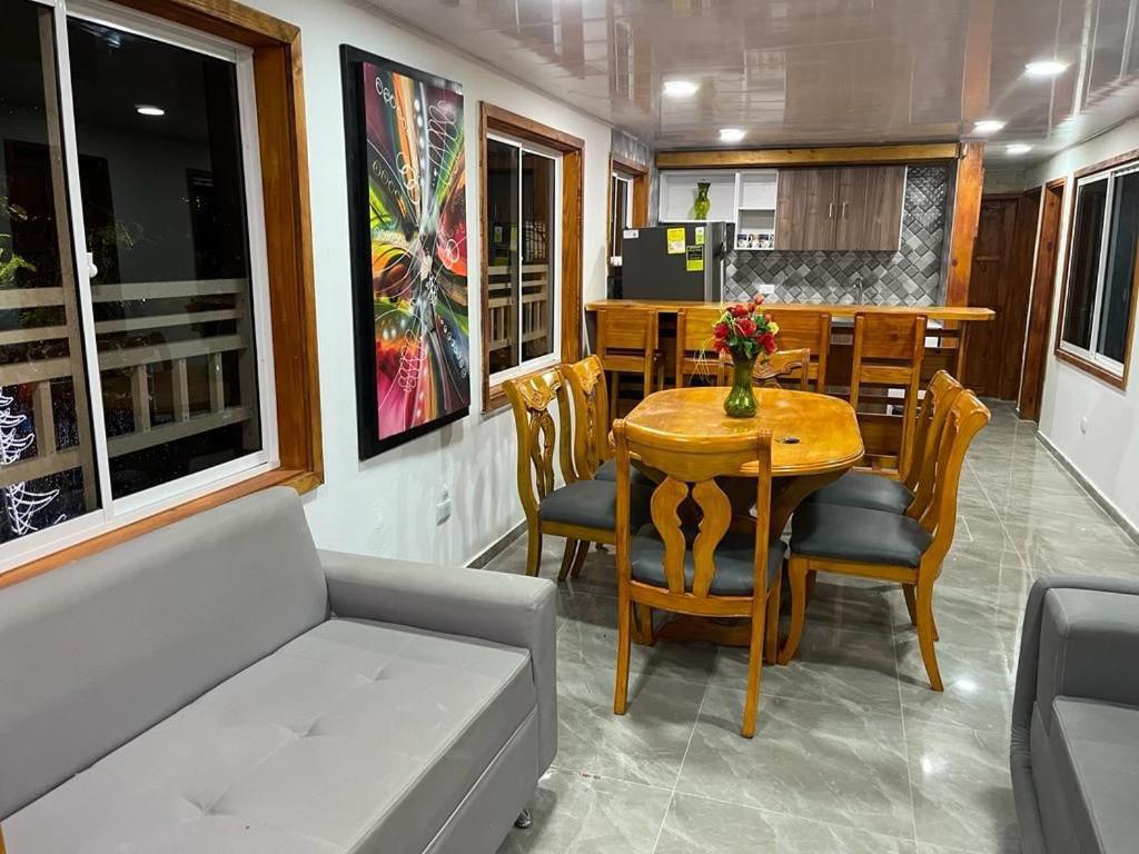 Casas Manatwar's Holiday home