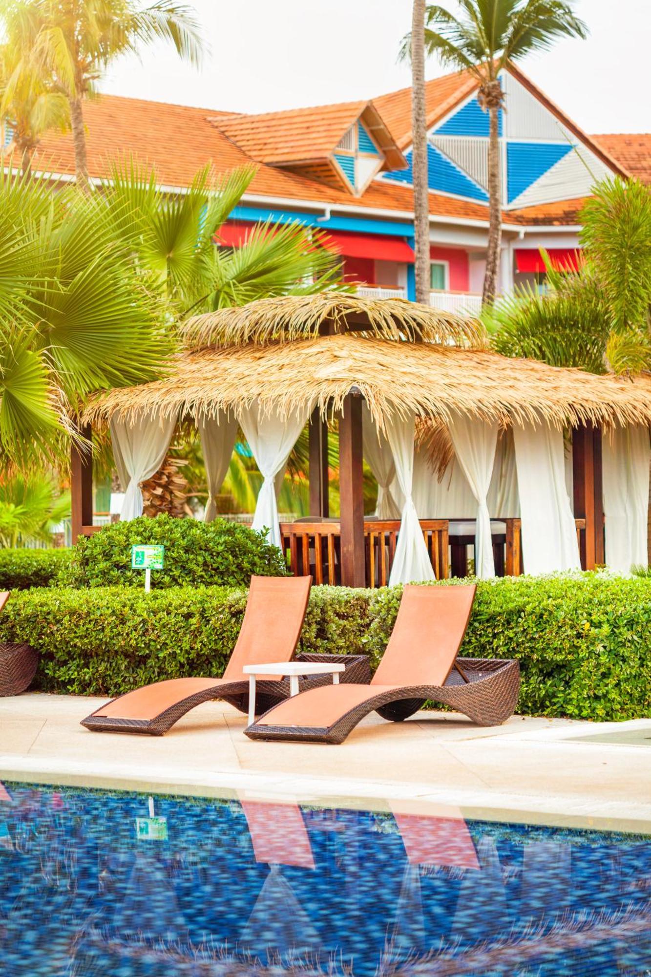 Hotel Decameron Isleno 4*