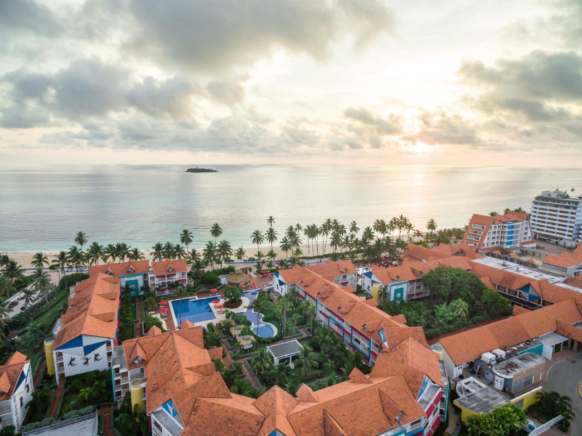 Decameron Isleno Hotel