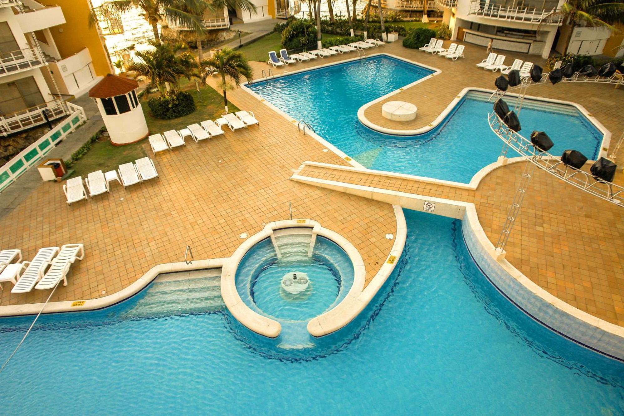 Decameron Aquarium 3*