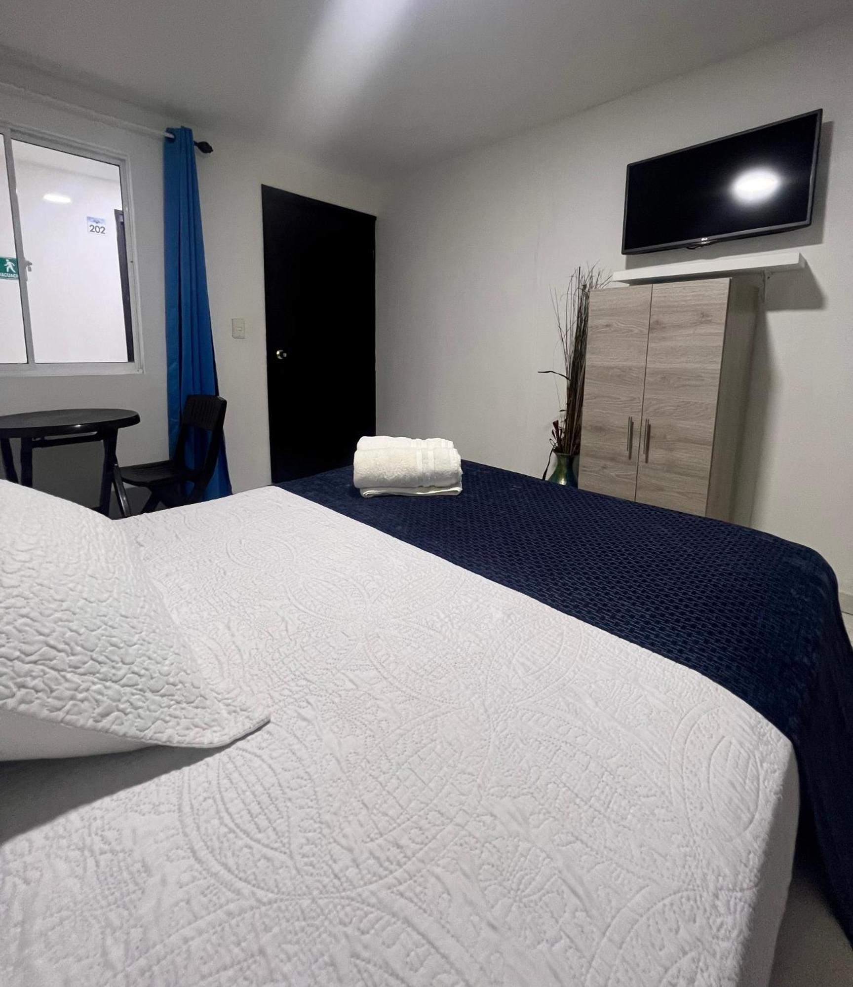 Blue Emerald Hotel 3*