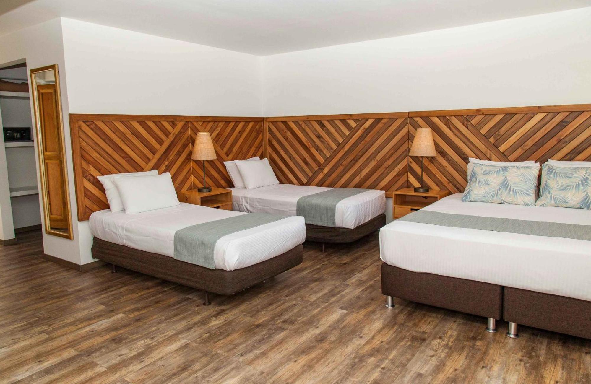 Sol Caribe Campo Hotel 4*
