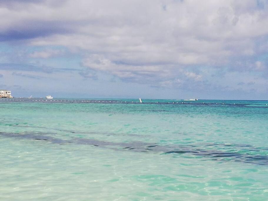 Apartamento Frente A La Mejor Playa De La Isla: Vista Hermosa