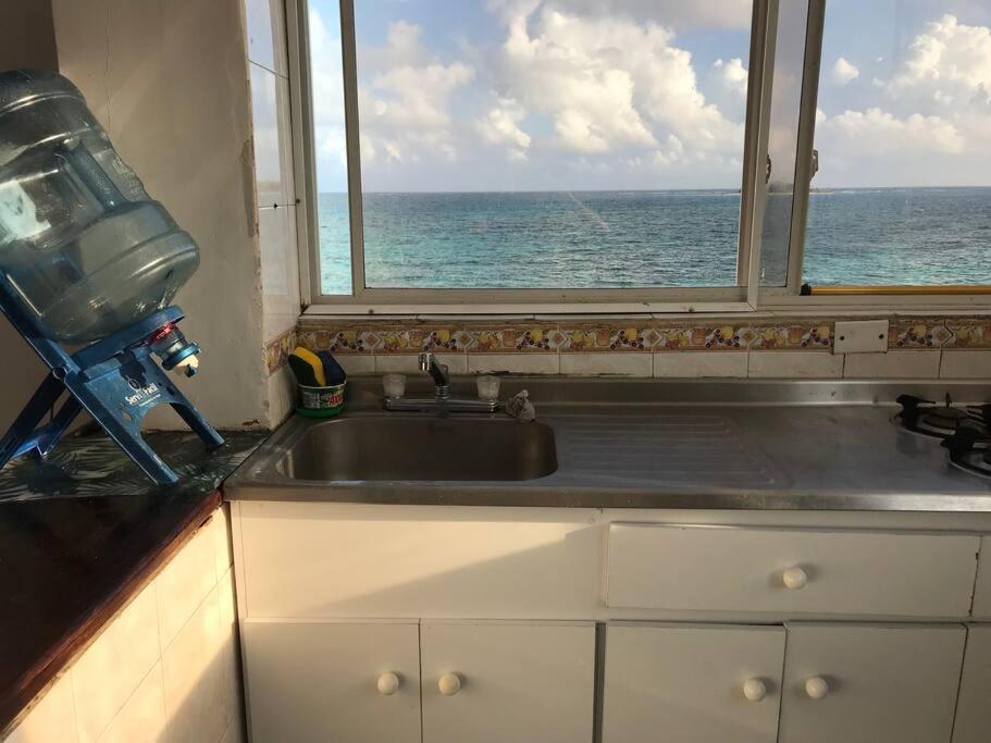 Frente A La Mejor Playa De La Isla: Vista Hermosa Apartamento San Andrés