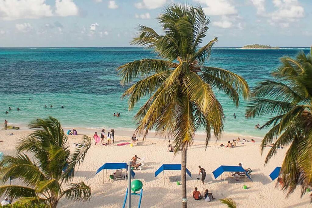 Frente A La Mejor Playa De La Isla: Vista Hermosa Apartamento San Andrés
