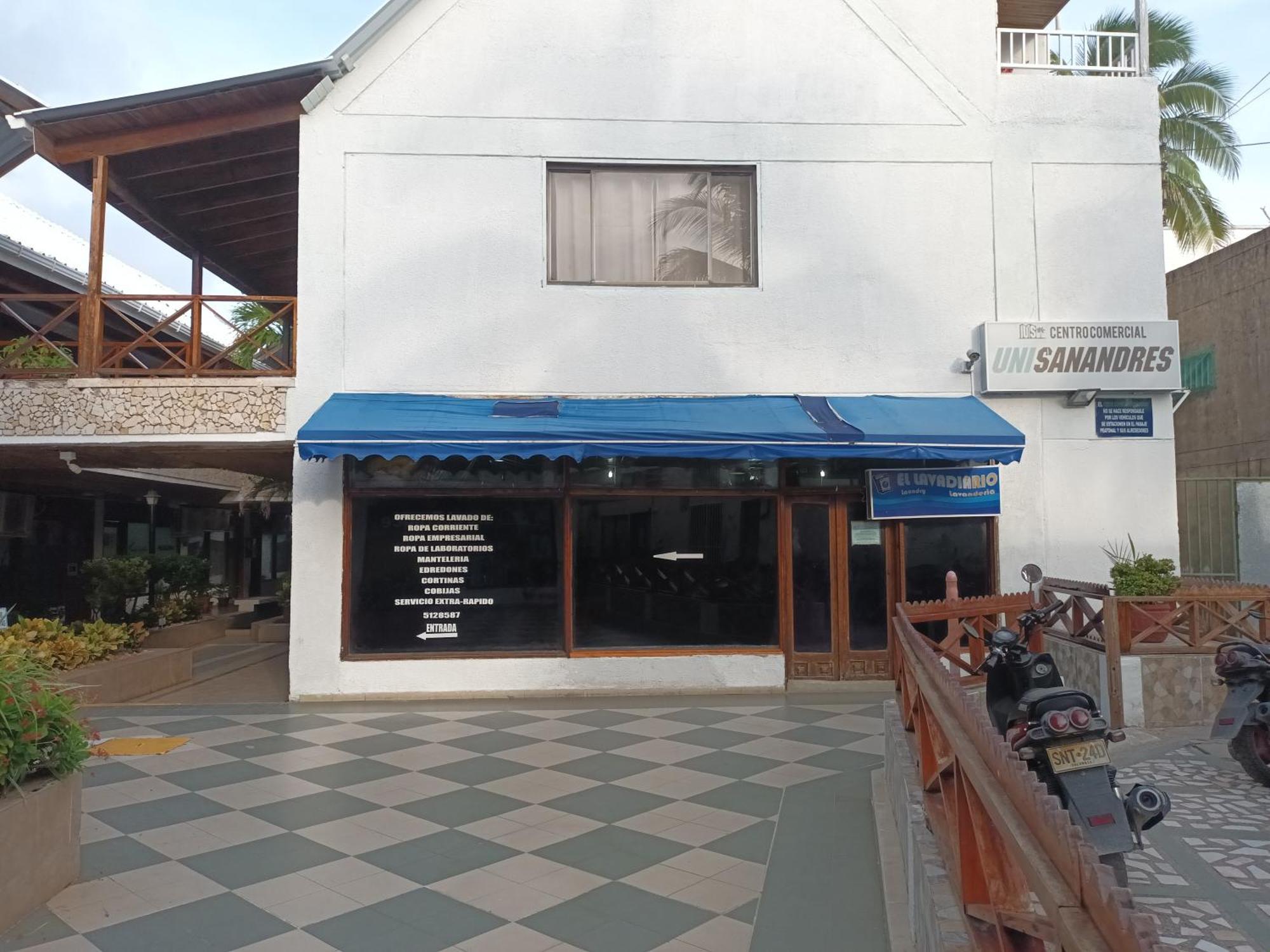 Confortable Y A 1 Cuadra De La Playa De Spratt Bight Apartment *