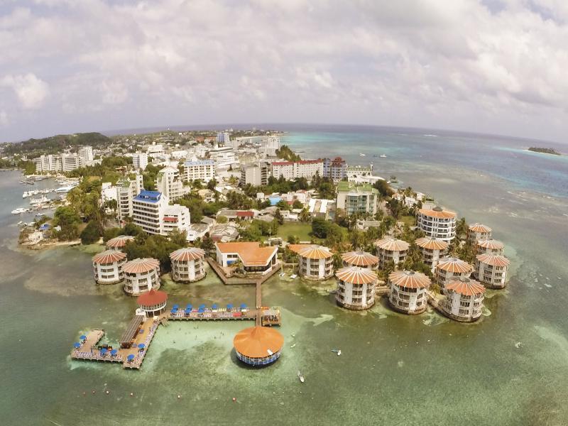 Decameron Aquarium 3*