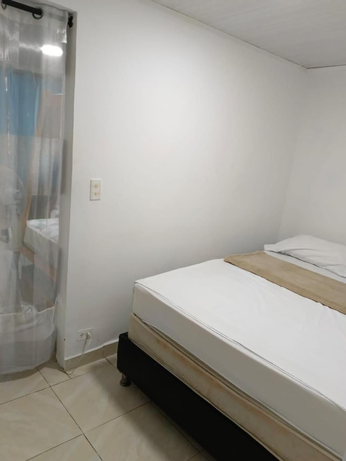 Aparta Estudio Comodo Y Excelente Ubicacion Apartamento