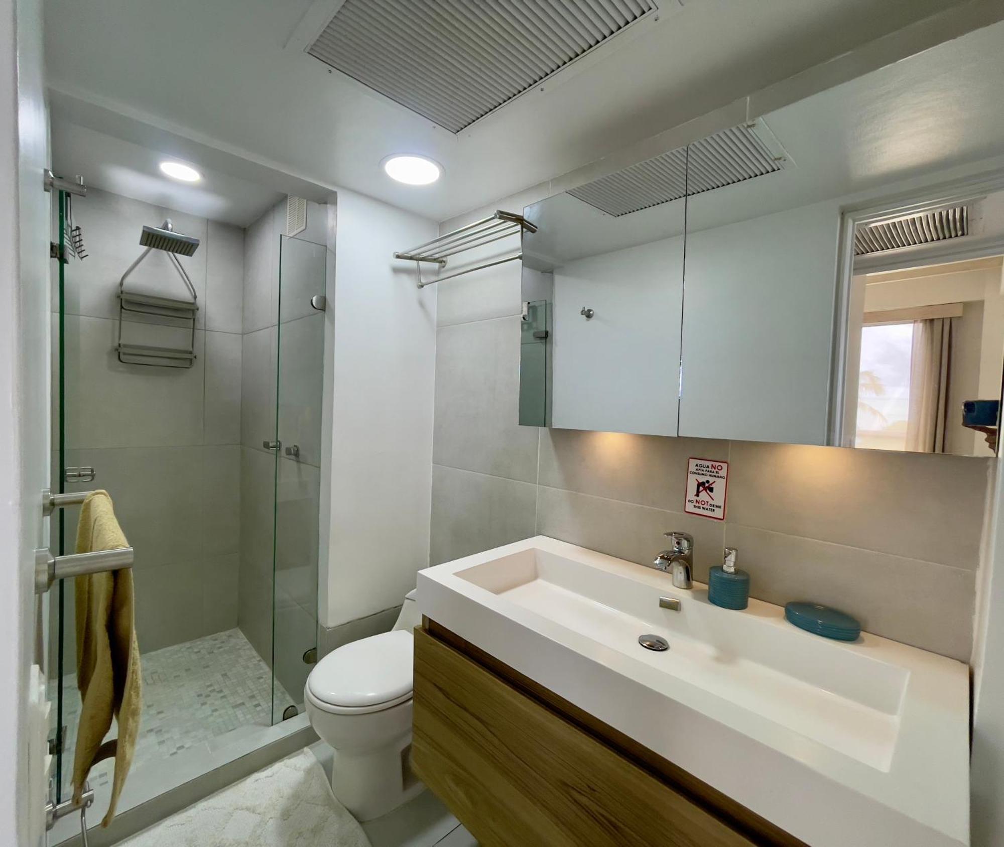 Bay Point- Ocean View By Nidho Apartamento