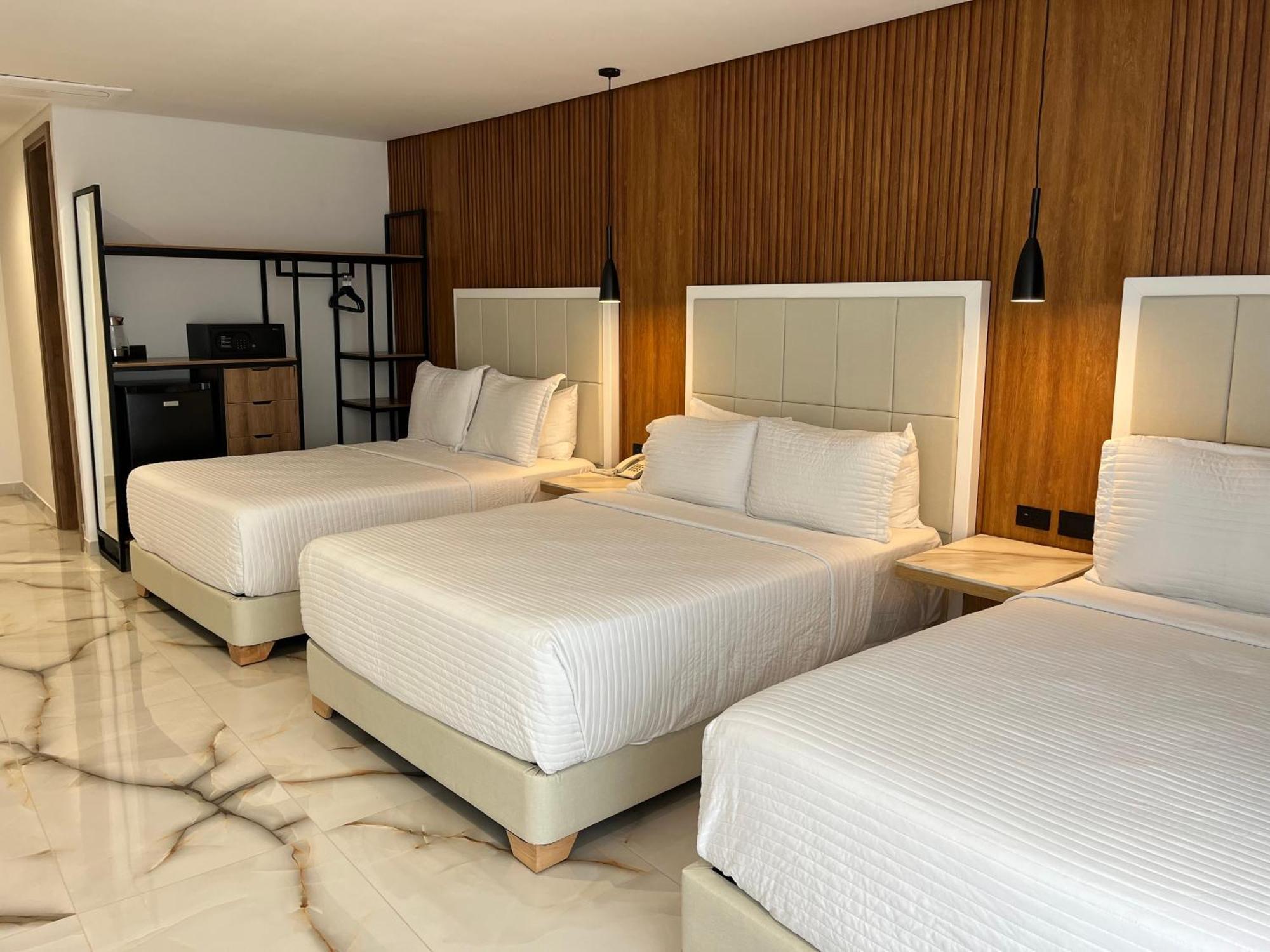 Hotel 111