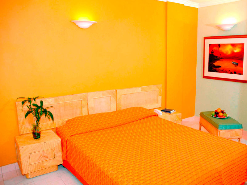 Decameron Maryland 4*