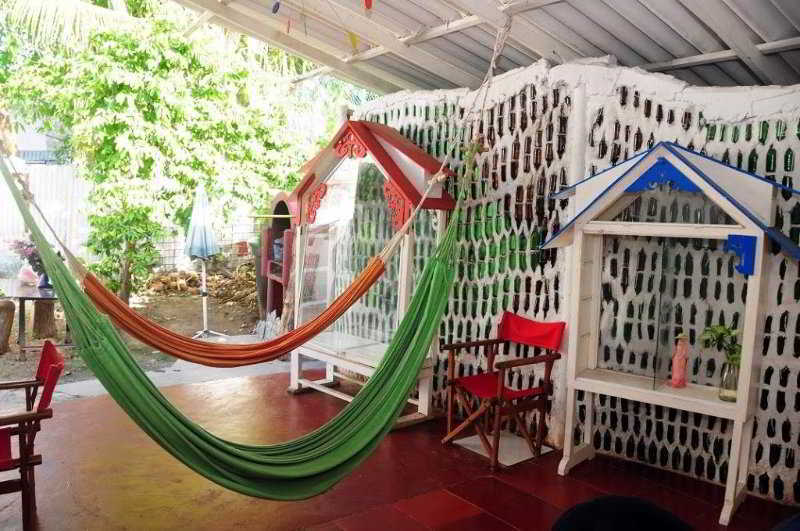 Nativa Lizard House Hostal *