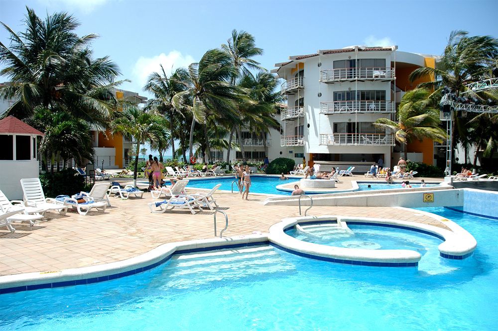 Decameron Aquarium