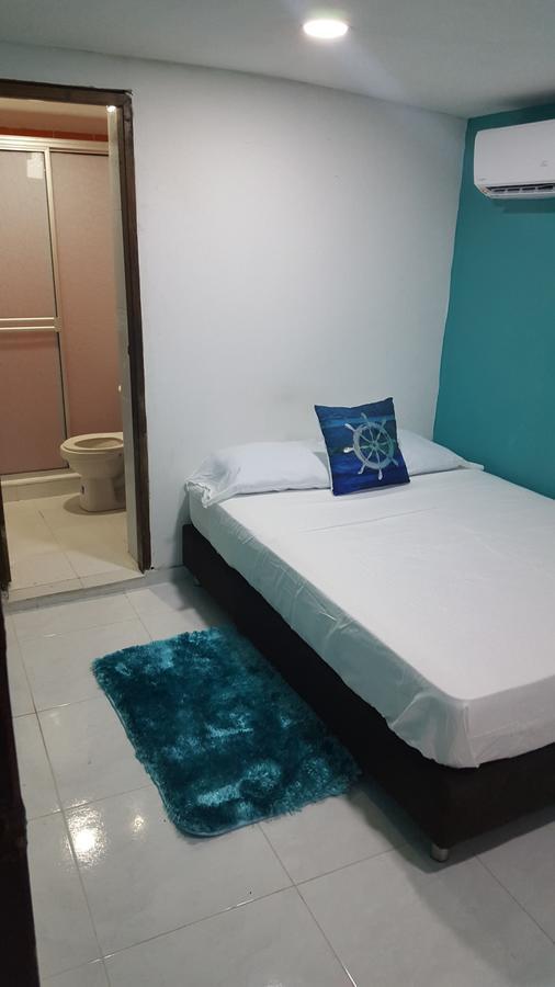 Inn Islander's Blue House *