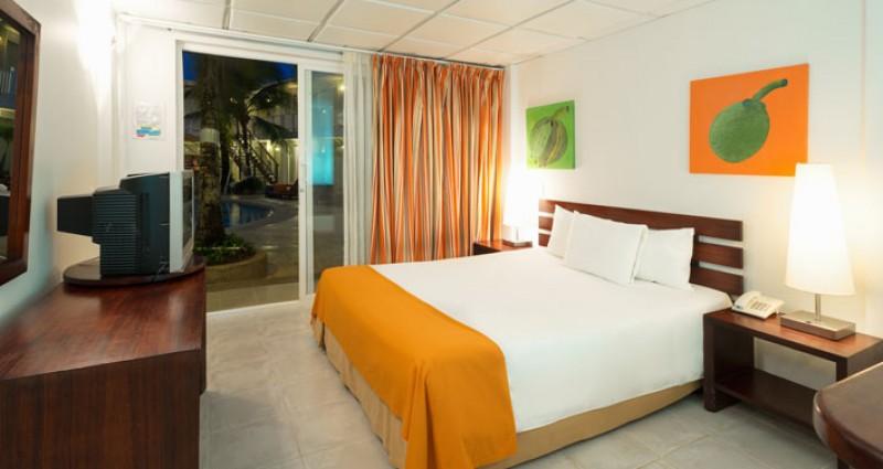 Decameron Delfines - 3*