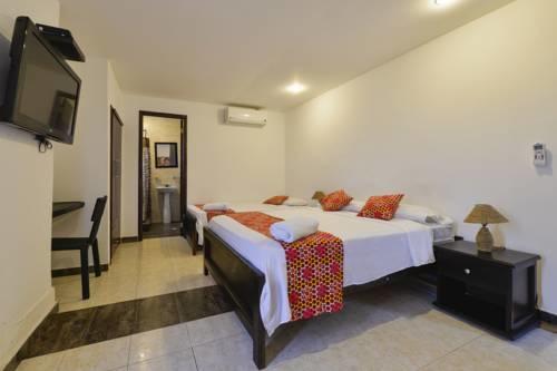 Inn Turistica Altamar *