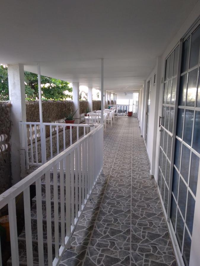 Hotel Island House 2*