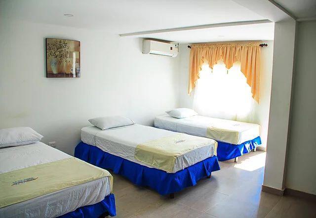 Island House Hotel 2*
