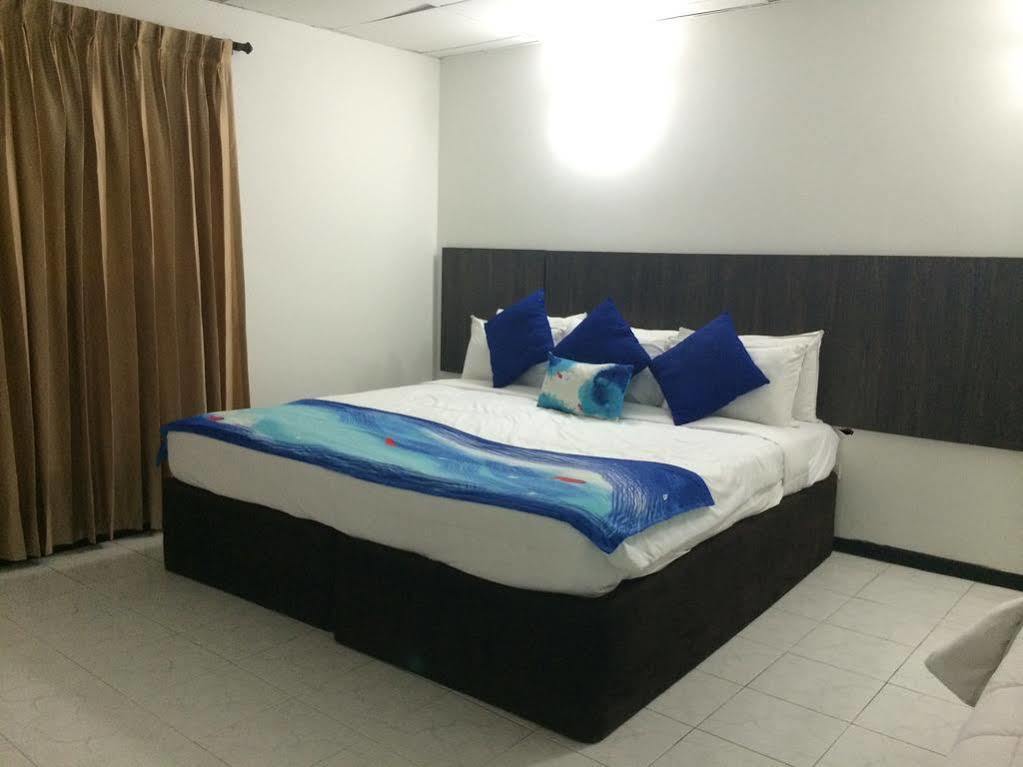 On Vacation Tower Hotel 3*