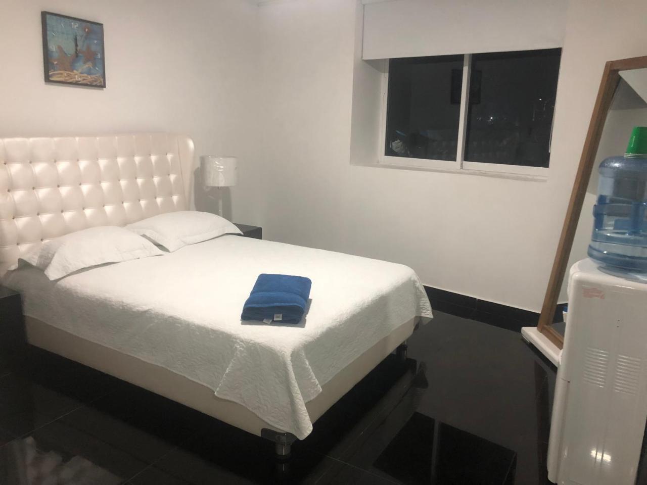 Ocean Blue Hotel *