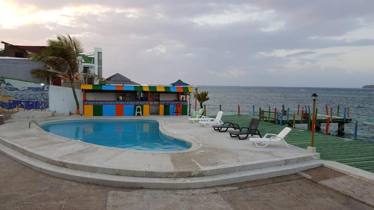 Hotel Apartahotel Tres Casitas